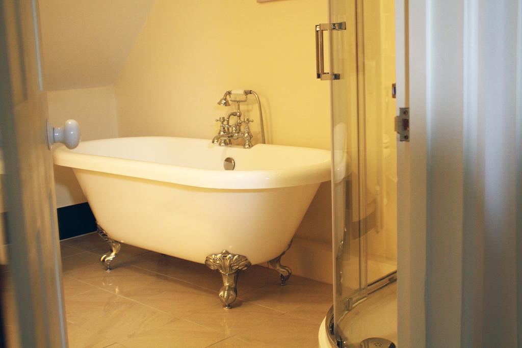 Willow Tree Farm Hillington Room photo