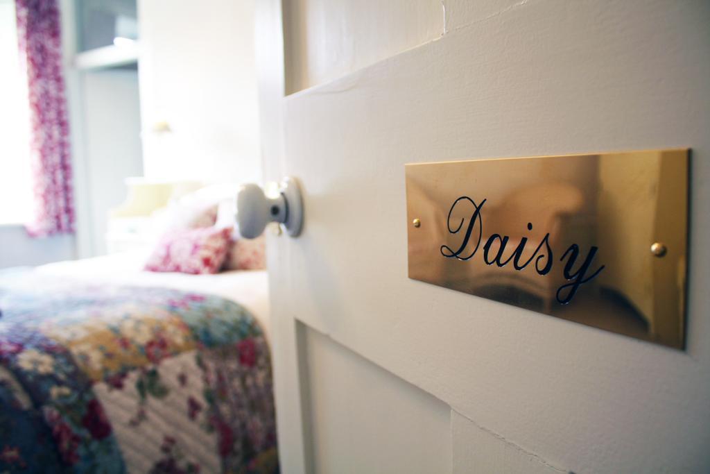 Willow Tree Farm Hillington Room photo