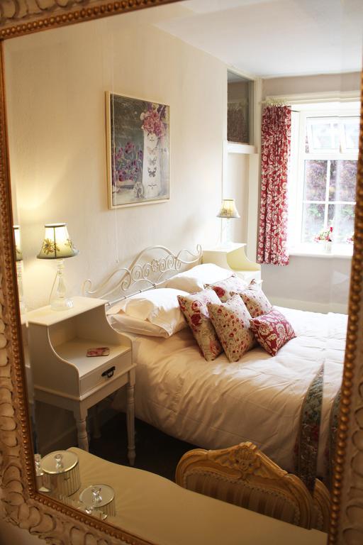 Willow Tree Farm Hillington Room photo